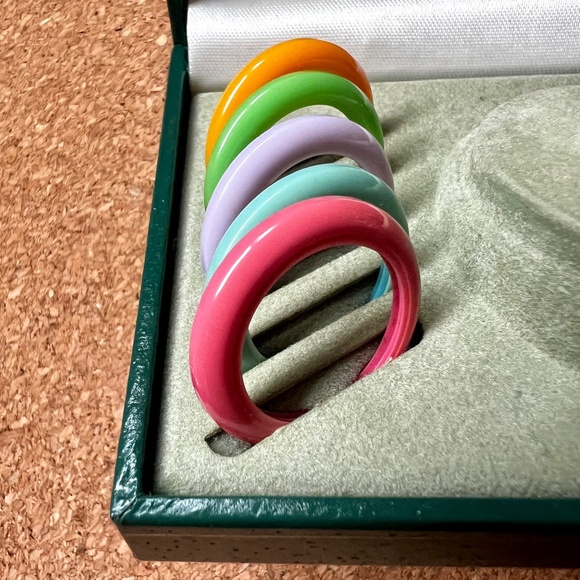 Gucci Vintage Women’s Bangle Watch w/ 11 Interchangeable Bezels & Box - Picture 3 of 15